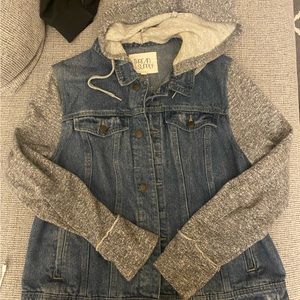 Very comfortable jean jacket!